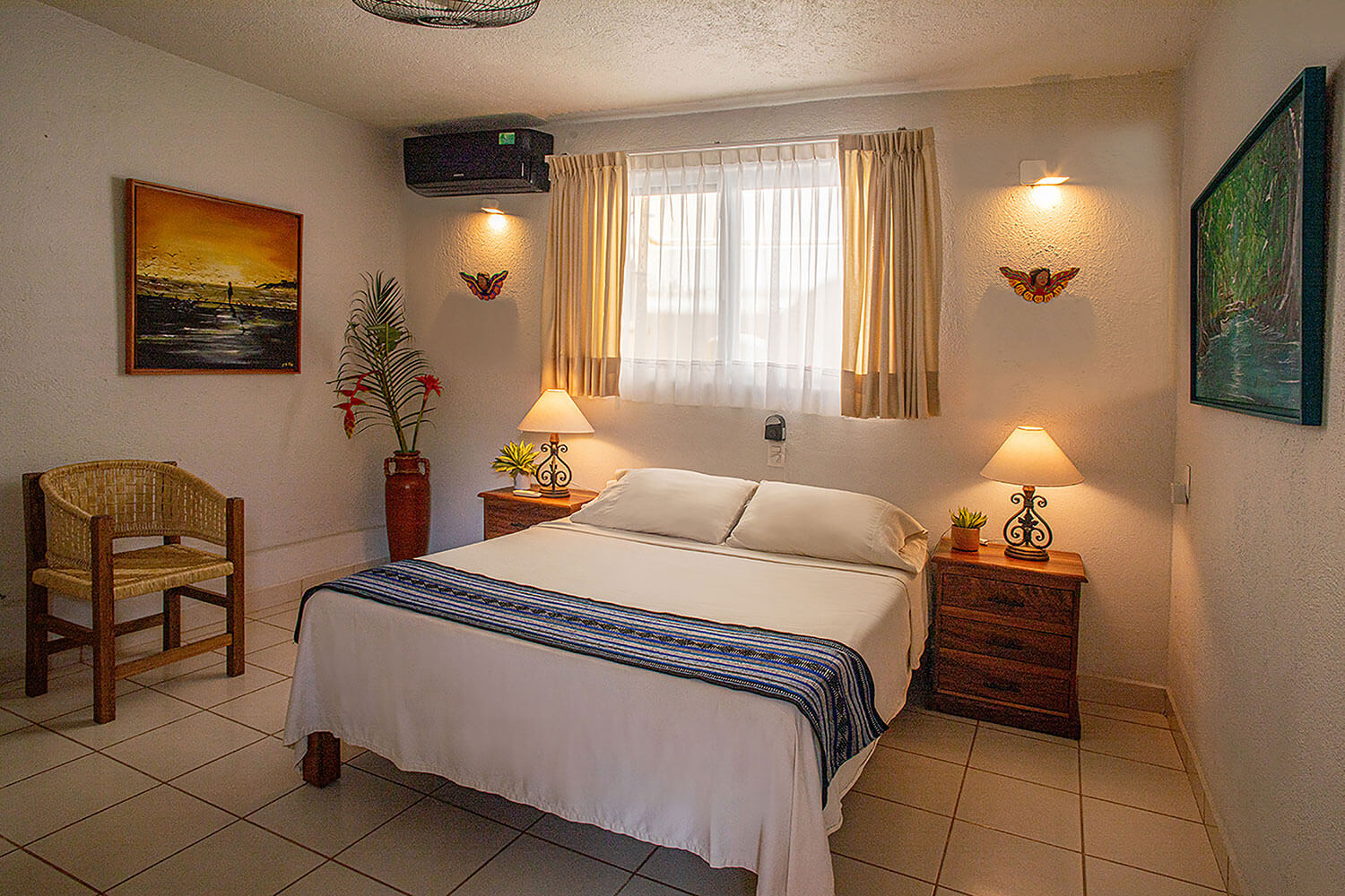 room 3 dolores at zandoyo